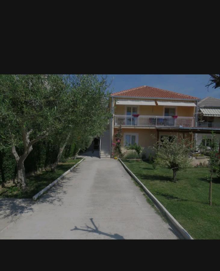 Old Salona Apartment Bagian luar foto