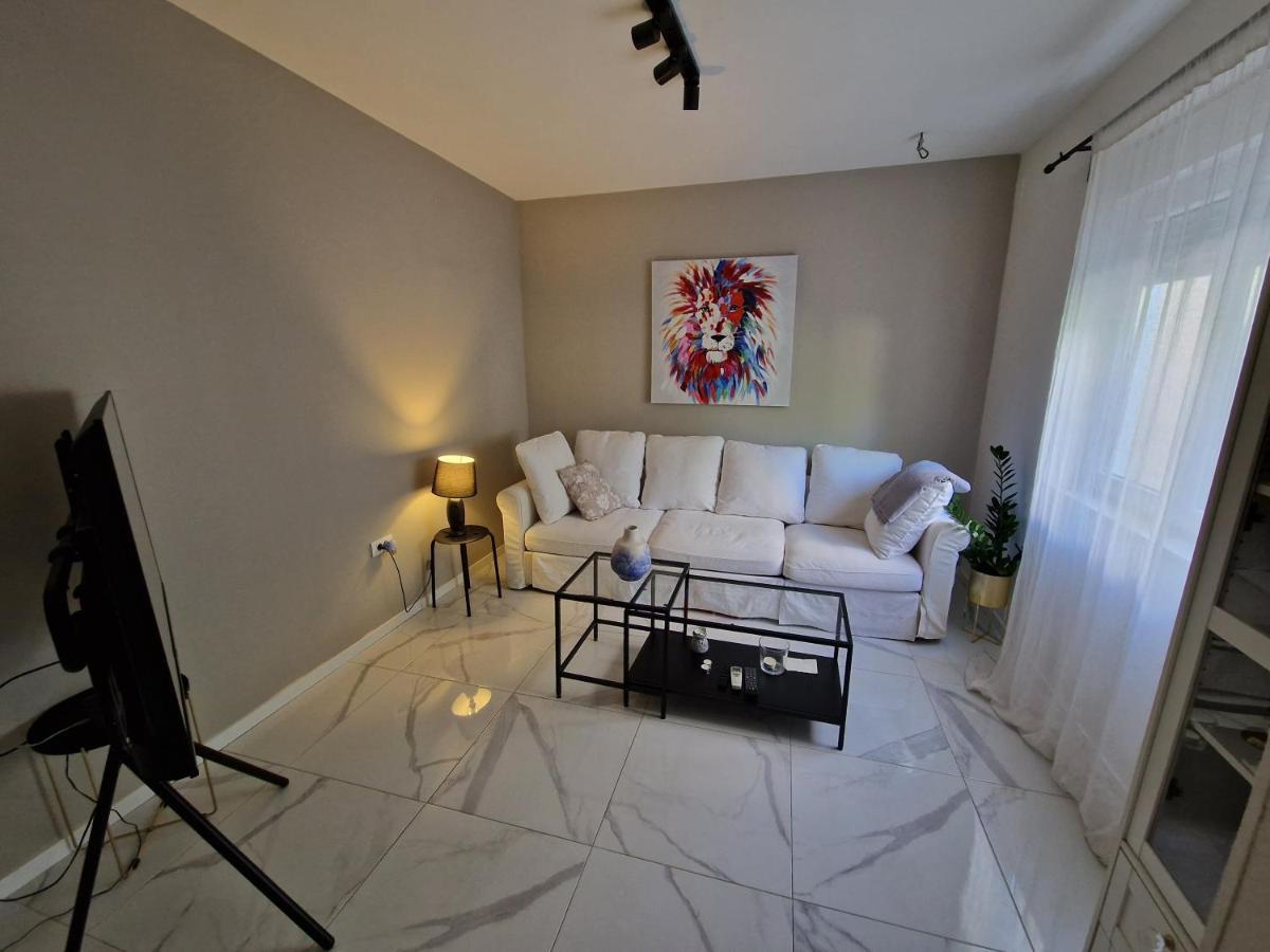 Old Salona Apartment Bagian luar foto