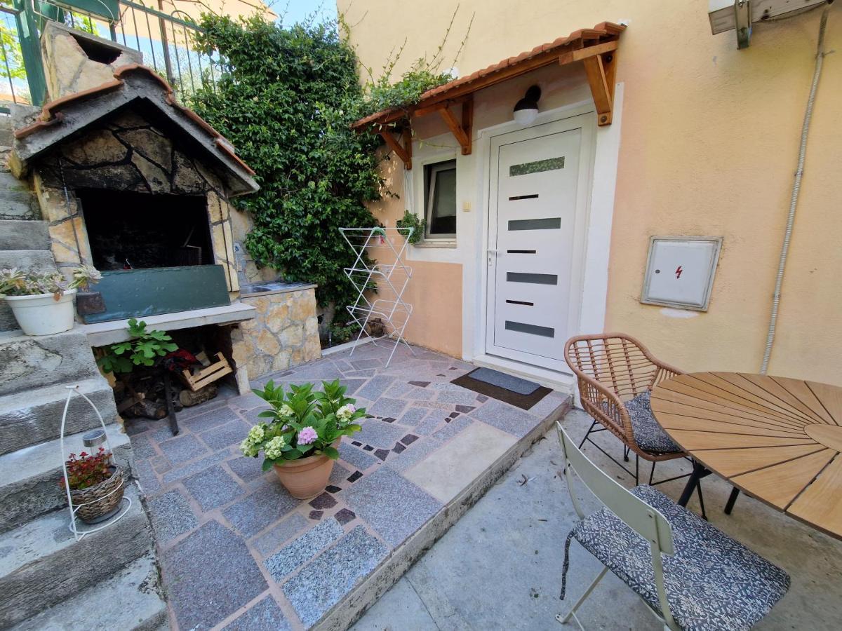 Old Salona Apartment Bagian luar foto